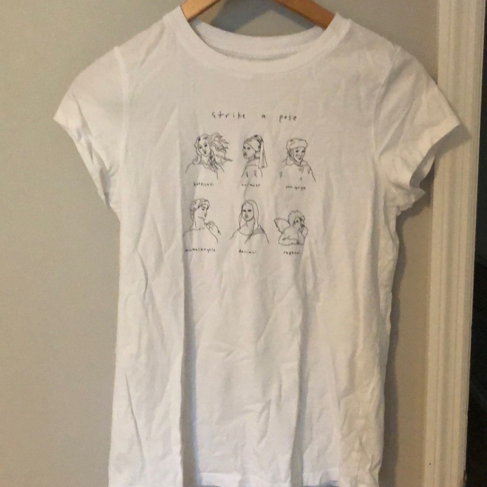 Universal Thread “Strike a Pose” Graphic Tee